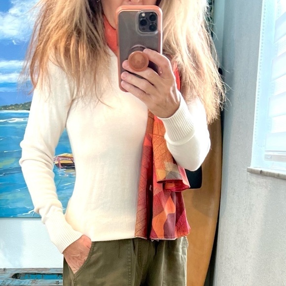 Banana Republic,Gorgeous Ivory,Soft Ribbed Turtleneck,Wardrobe Staple Size XS - Picture 6 of 11